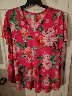 HoneyMe Curvy pink tropical flowered dressy/casual top, 3XL
